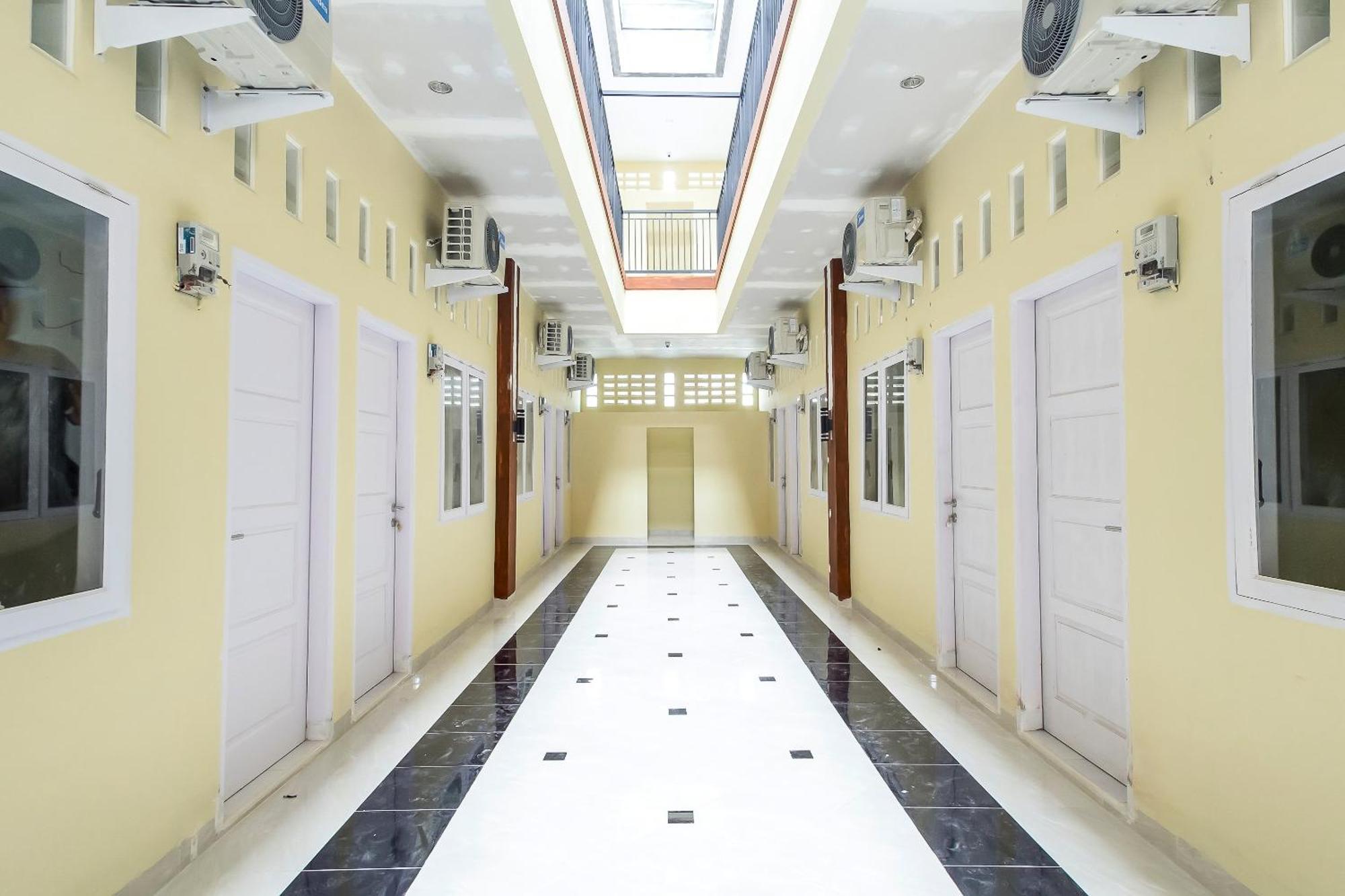 Super Oyo Capital O 873 Kamani Homestay Syariah Medan Exterior photo